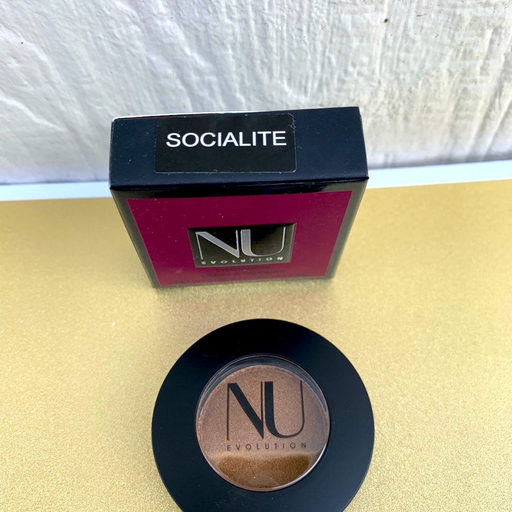 Nu Evolution Pressed Eye Shadow